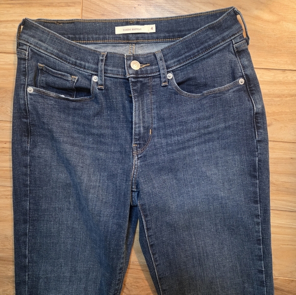 Levi's Classic Bootcut Jeans Medium Wash Size 4 - Picture 3 of 9